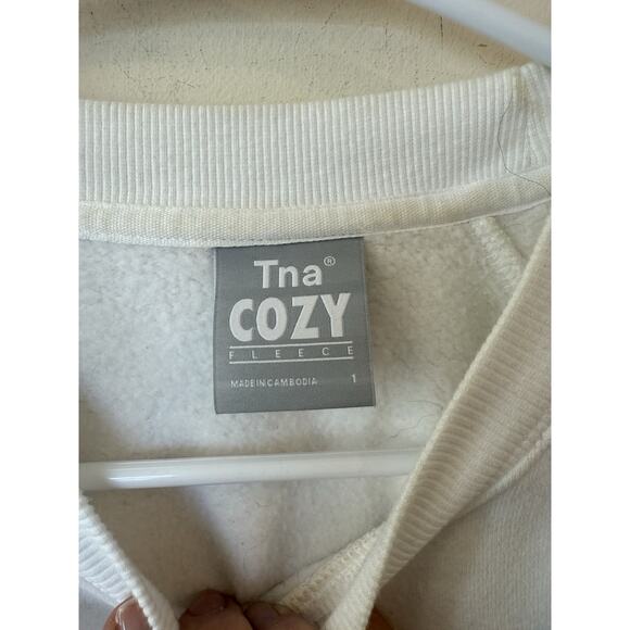 TNA Aritzia Cozy Fleece Long Sleeve Cropped Length Sweatshirt White Large - Picture 5 of 8
